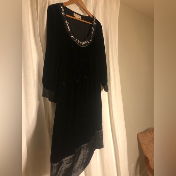 Michael Kors Medium mini dress in beautiful velvet with embellished collar - Picture 2 of 4